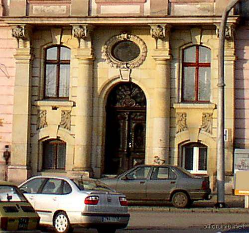 6B271595_2.jpg
