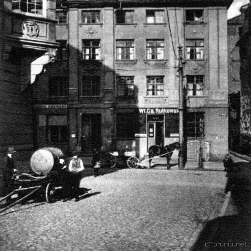 007_135_07.jpg