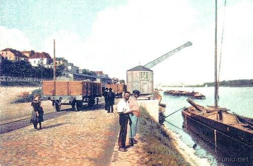 005_port.jpg